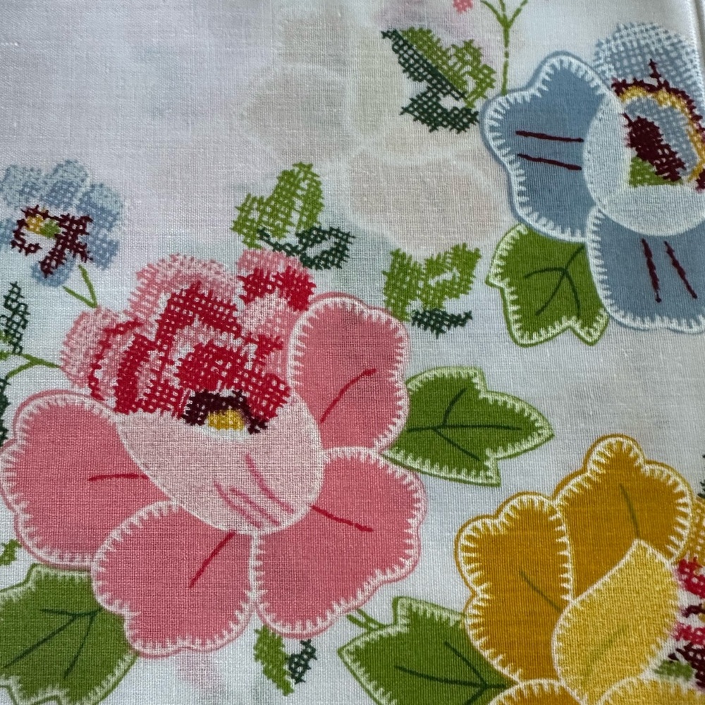 Colorful Floral Table Linens - Picture 2 of 2